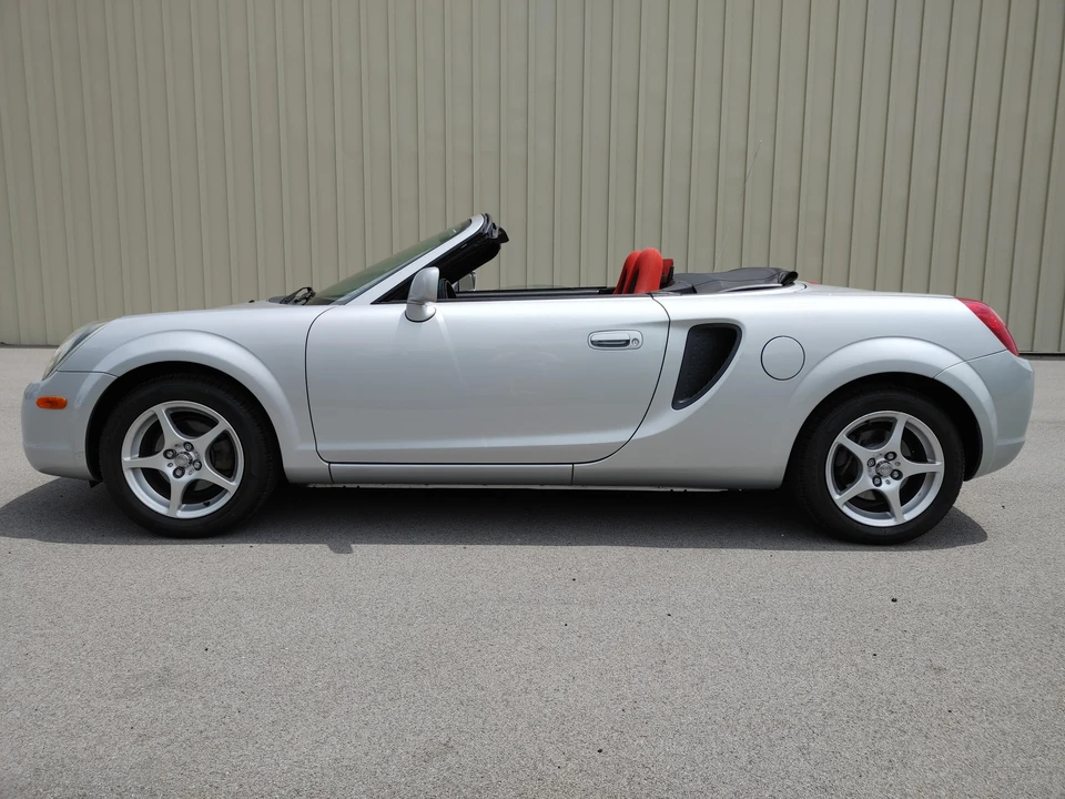 2001 Toyota MR2 Spyder/MR-S - Image 9 of 31