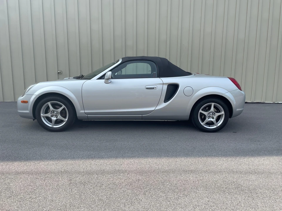 2001 Toyota MR2 Spyder/MR-S - Image 19 of 31