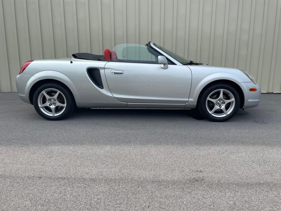 2001 Toyota MR2 Spyder/MR-S - Image 13 of 31