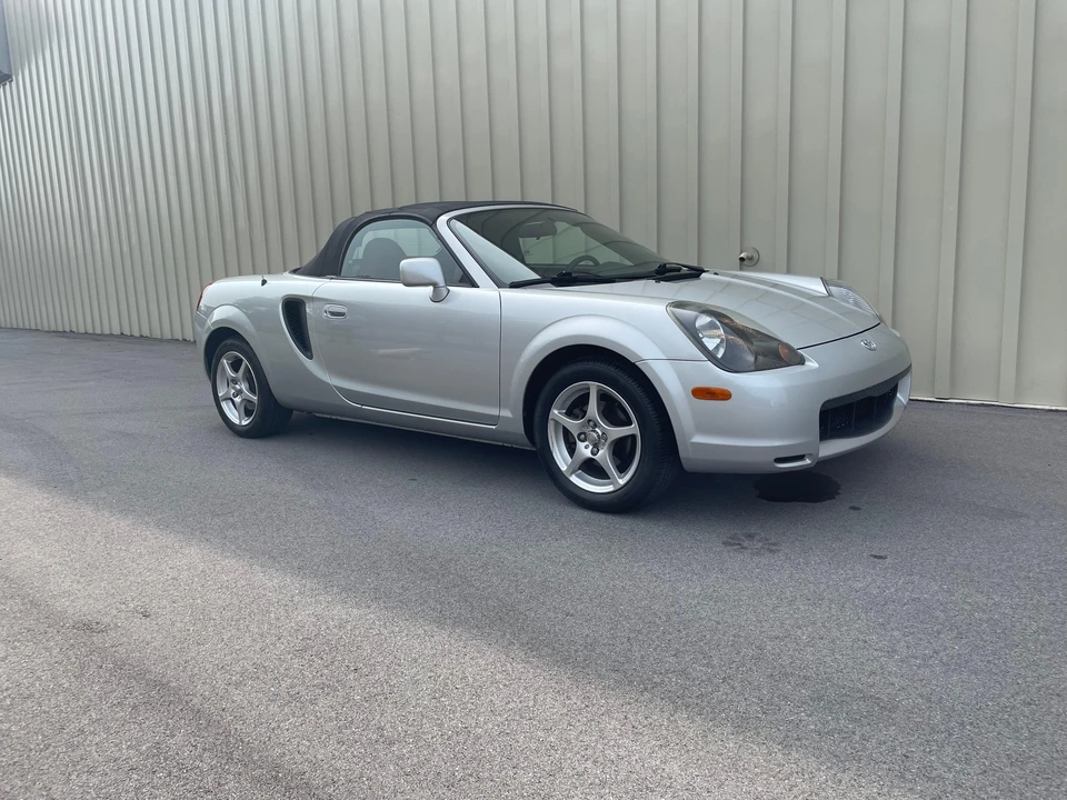 2001 Toyota MR2 Spyder/MR-S - Image 24 of 31