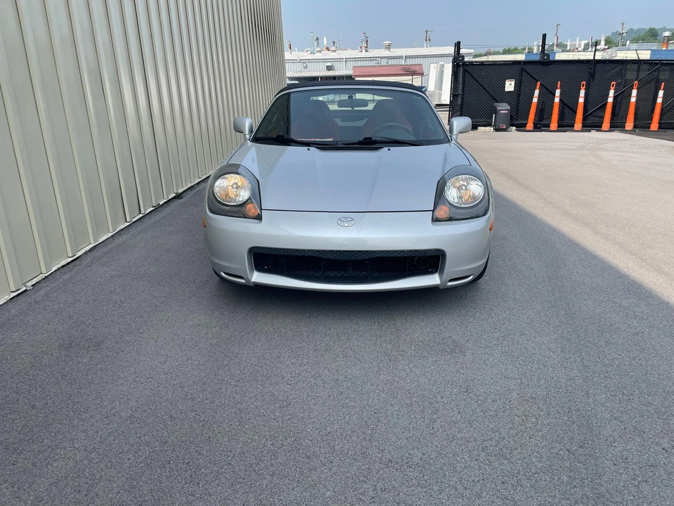 2001 Toyota MR2 Spyder/MR-S - Image 16 of 31