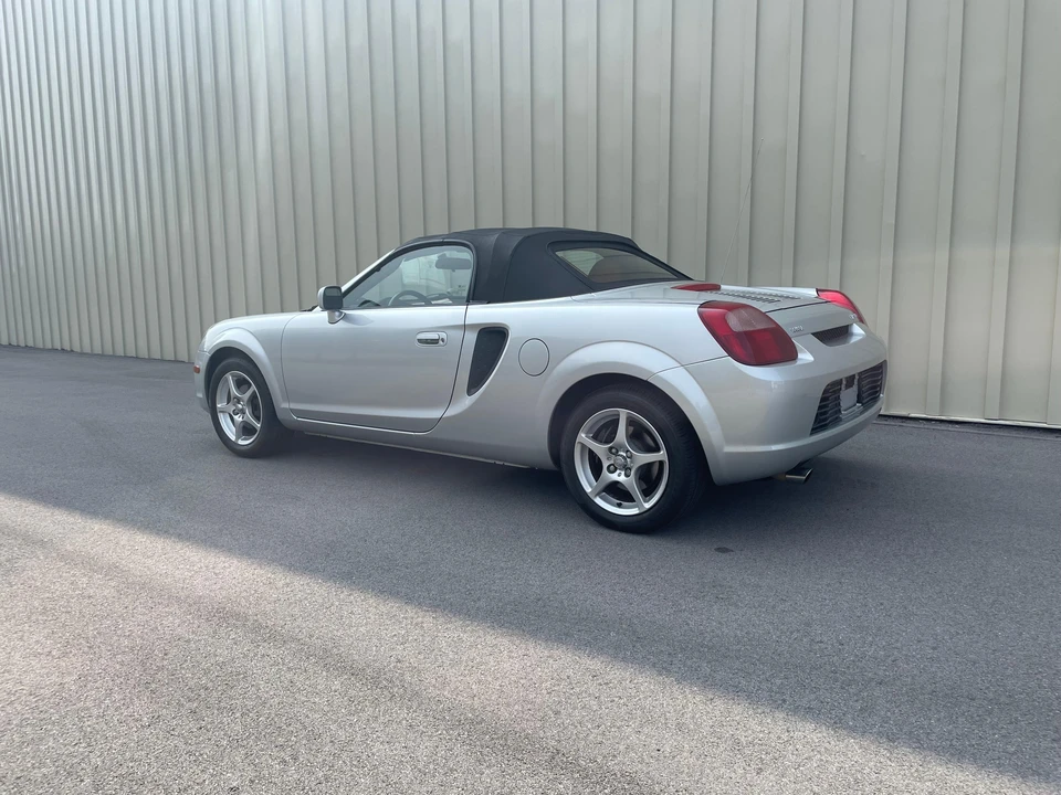 2001 Toyota MR2 Spyder/MR-S - Image 20 of 31