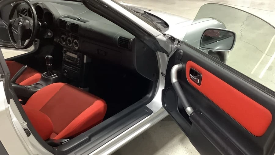 2001 Toyota MR2 Spyder/MR-S - Image 8 of 12