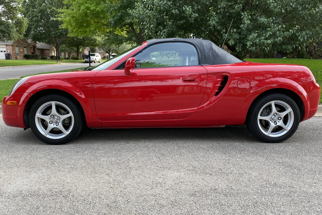 2001 Toyota MR2 Spyder/MR-S - Image 8 of 31