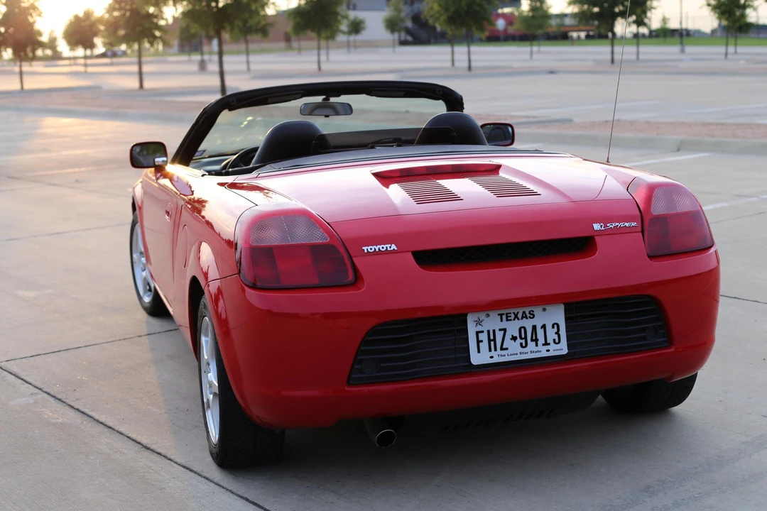 2001 Toyota MR2 Spyder/MR-S - Image 11 of 31