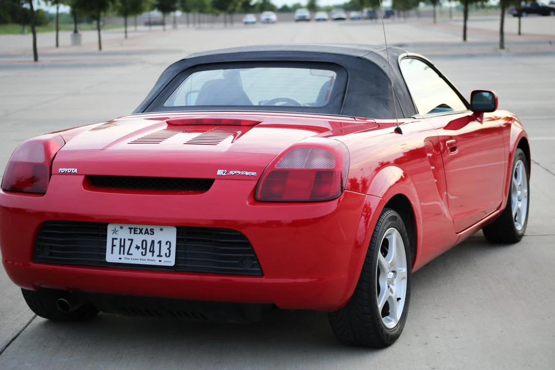 2001 Toyota MR2 Spyder/MR-S - Image 12 of 31