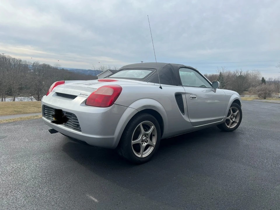 2001 Toyota MR2 Spyder/MR-S - Image 3 of 14