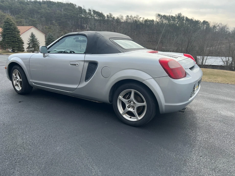 2001 Toyota MR2 Spyder/MR-S - Image 12 of 14