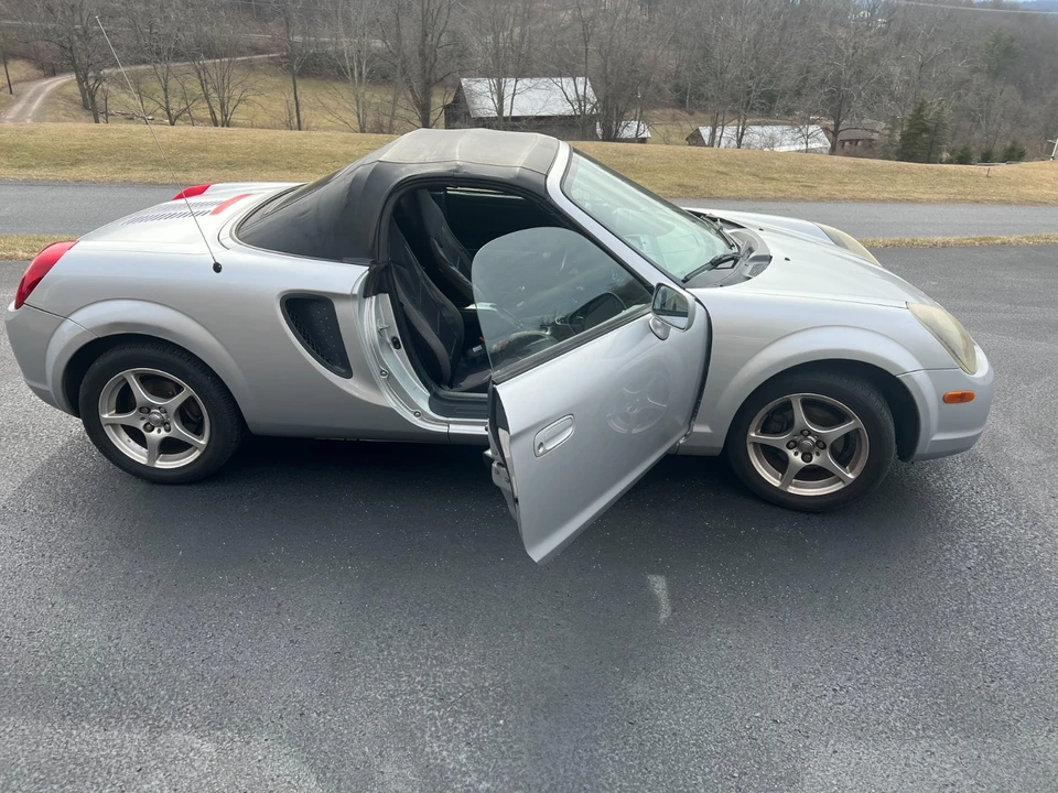 2001 Toyota MR2 Spyder/MR-S - Image 6 of 14