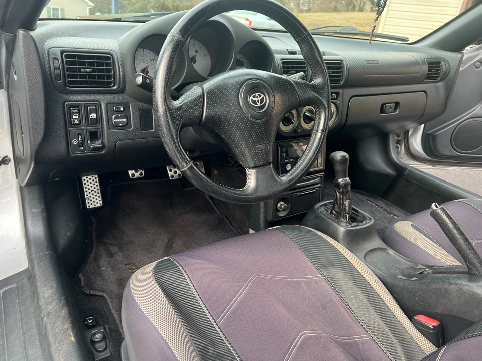 2001 Toyota MR2 Spyder/MR-S - Image 8 of 14