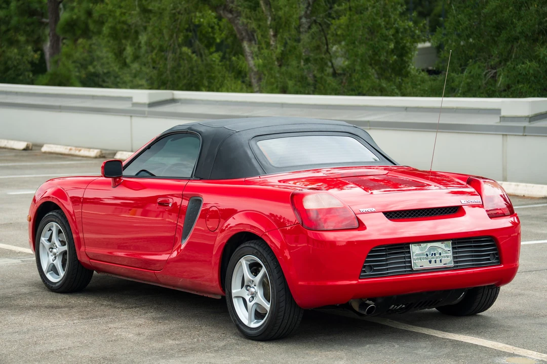 2001 Toyota MR2 Spyder/MR-S - Image 24 of 31
