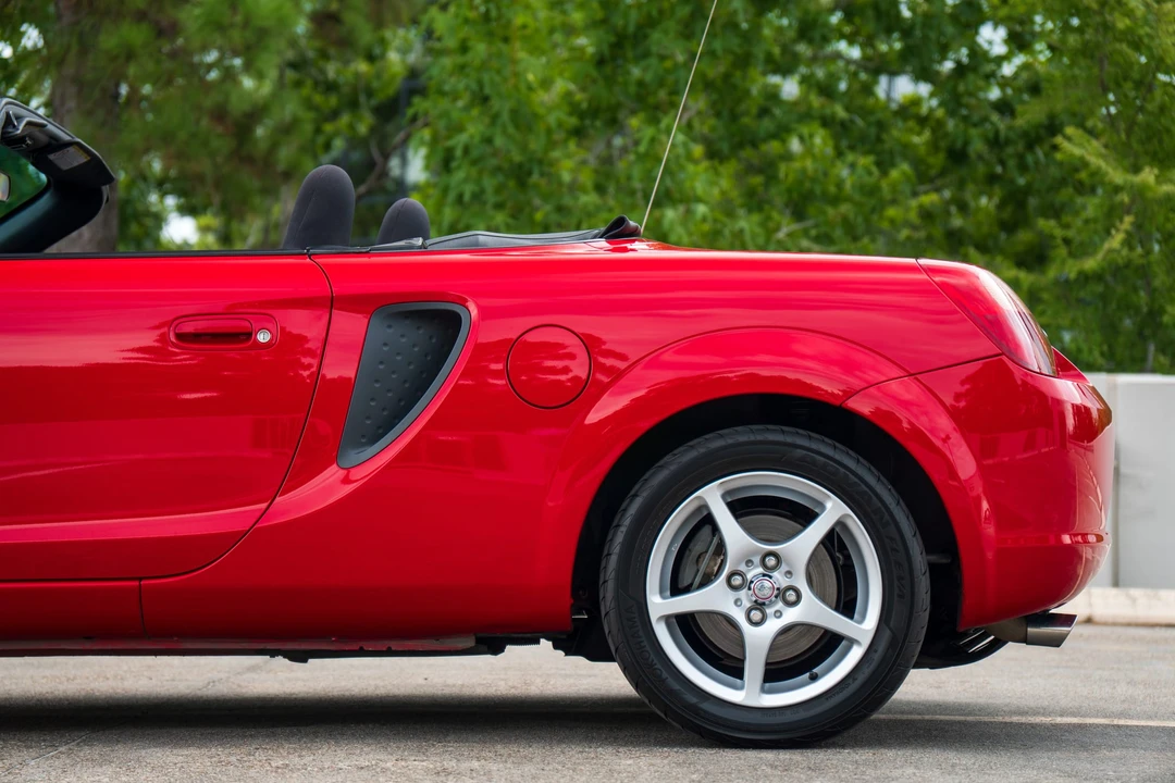 2001 Toyota MR2 Spyder/MR-S - Image 31 of 31