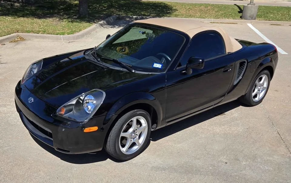2001 Toyota MR2 Spyder/MR-S - Image 2 of 10