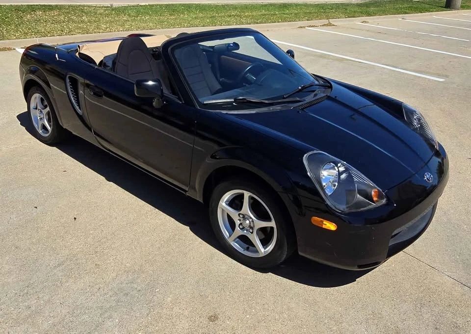 2001 Toyota MR2 Spyder/MR-S - Image 3 of 10