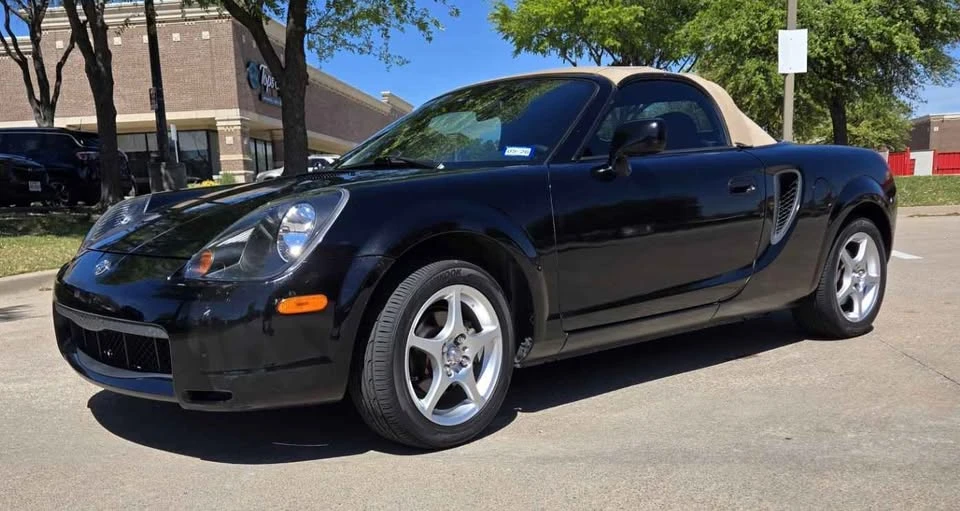 2001 Toyota MR2 Spyder/MR-S - Image 10 of 10
