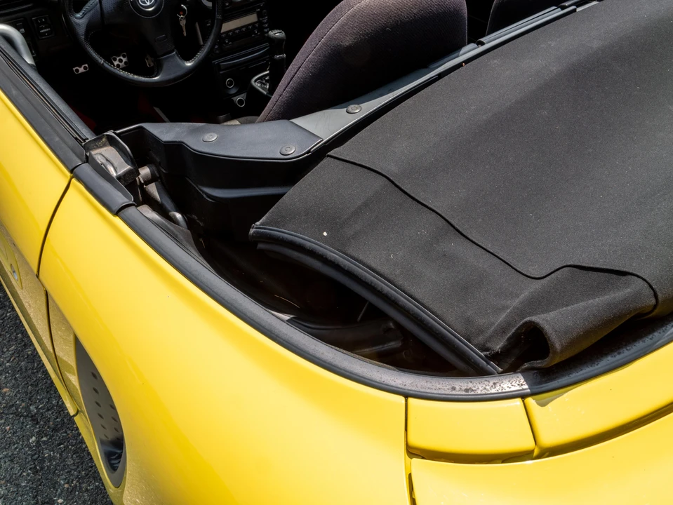 2001 Toyota MR2 Spyder/MR-S - Image 23 of 31