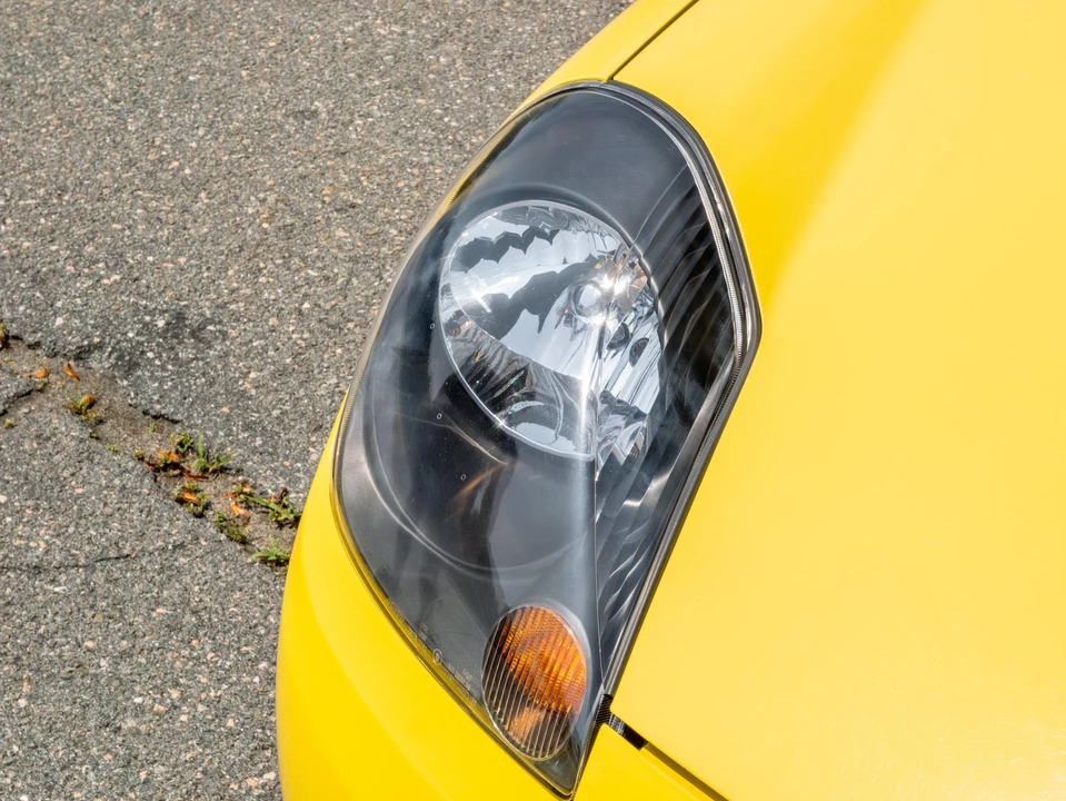 2001 Toyota MR2 Spyder/MR-S - Image 25 of 31