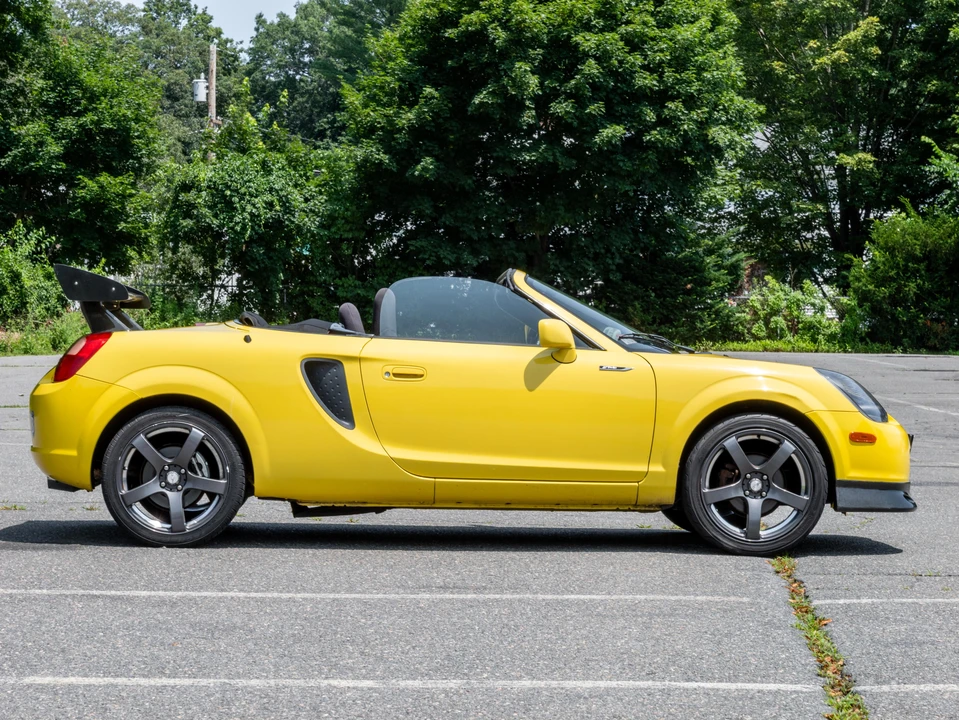 2001 Toyota MR2 Spyder/MR-S - Image 10 of 31