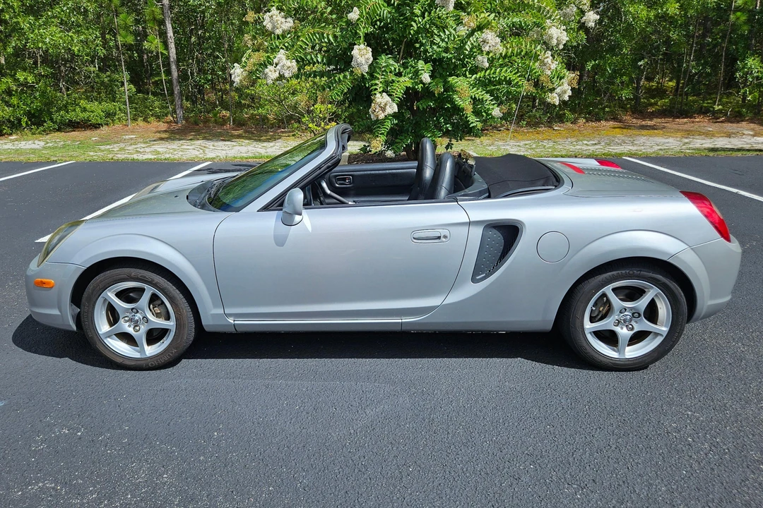 2001 Toyota MR2 Spyder/MR-S - Image 3 of 31