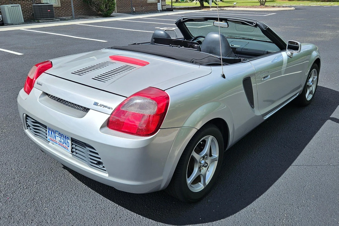 2001 Toyota MR2 Spyder/MR-S - Image 4 of 31
