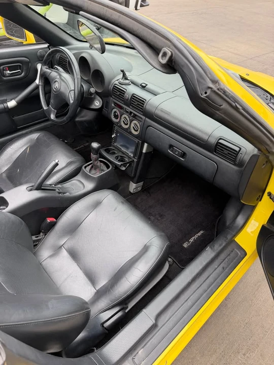 2001 Toyota MR2 Spyder/MR-S - Image 8 of 11