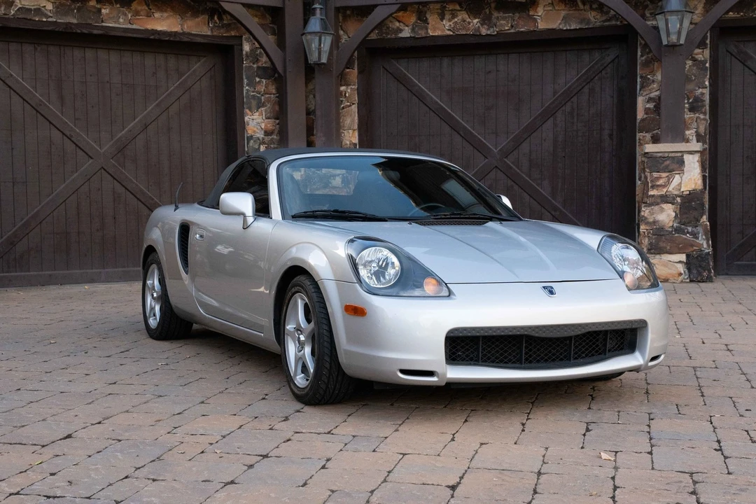 2001 Toyota MR2 Spyder/MR-S - Image 11 of 21