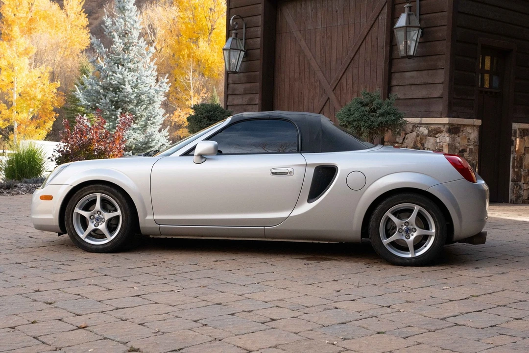 2001 Toyota MR2 Spyder/MR-S - Image 5 of 21