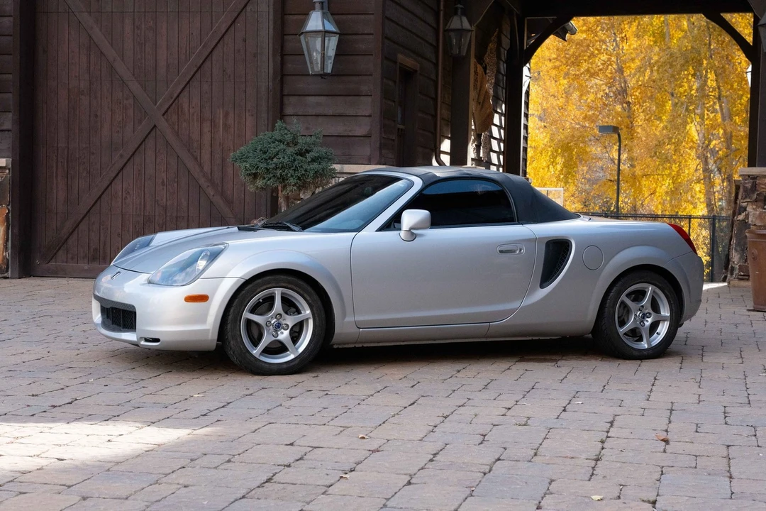 2001 Toyota MR2 Spyder/MR-S - Image 4 of 21