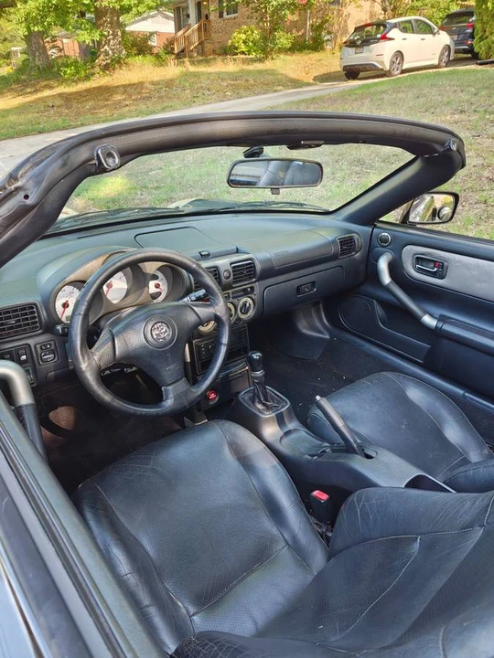 2001 Toyota MR2 Spyder/MR-S - Image 10 of 12