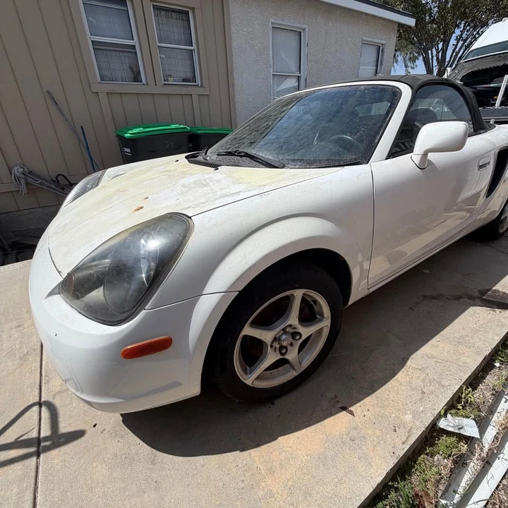 2001 Toyota MR2 Spyder/MR-S - Image 3 of 9