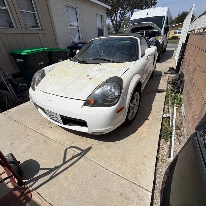 2001 Toyota MR2 Spyder/MR-S - Image 2 of 9