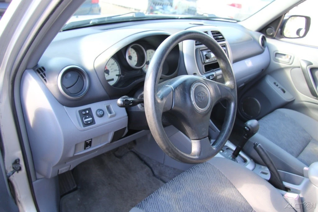 2001 Toyota RAV4 2nd Gen - Image 13 of 21