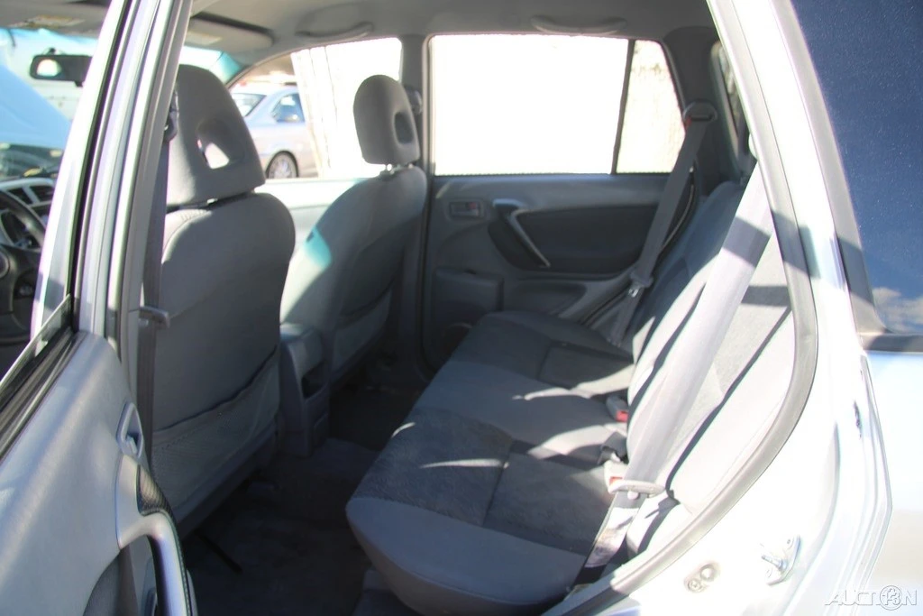 2001 Toyota RAV4 2nd Gen - Image 19 of 21