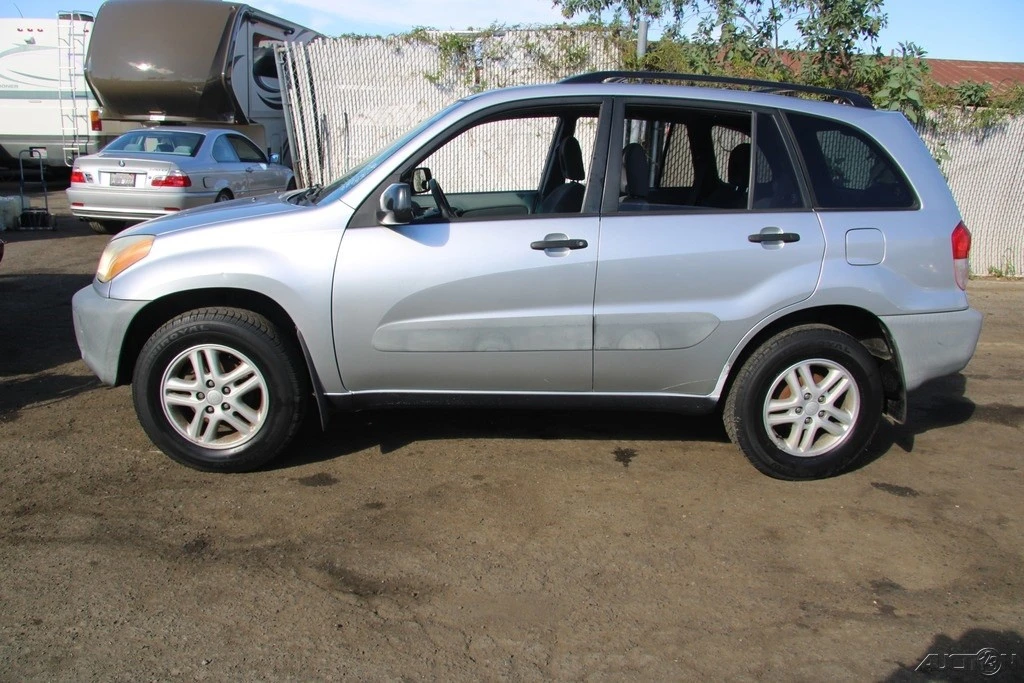 2001 Toyota RAV4 2nd Gen - Image 3 of 21