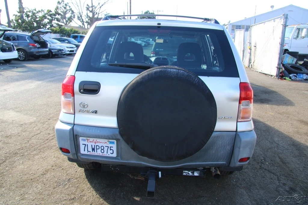 2001 Toyota RAV4 2nd Gen - Image 5 of 21