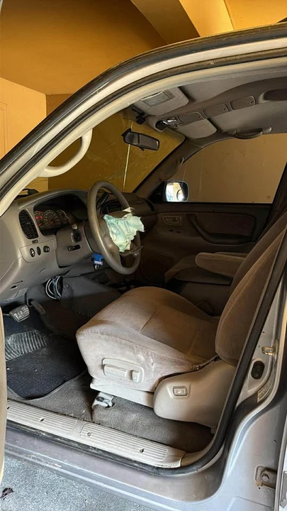 2001 Toyota Sequoia 1st Gen - Image 4 of 9