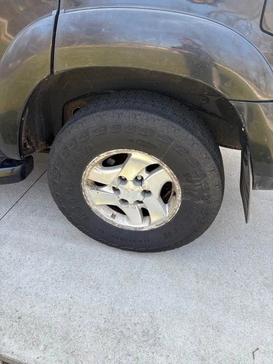 2001 Toyota Sequoia 1st Gen - Image 6 of 6