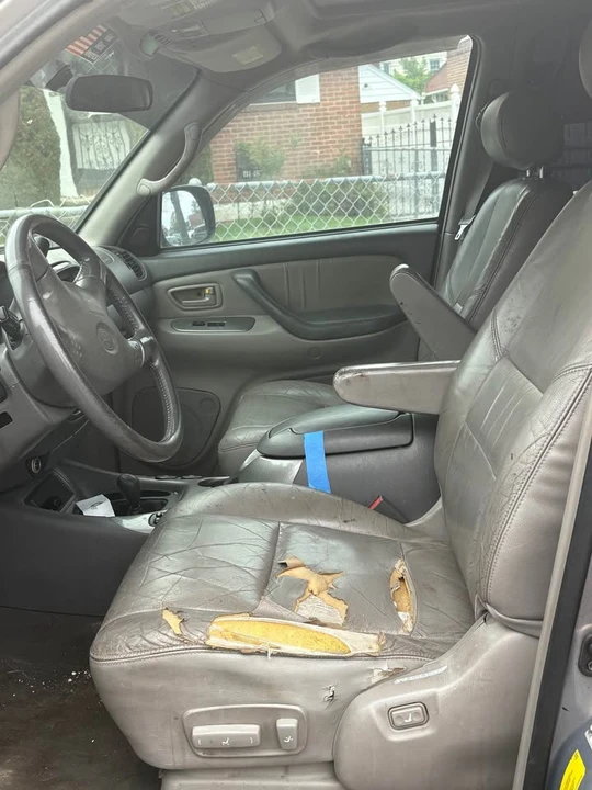 2001 Toyota Sequoia 1st Gen - Image 5 of 8