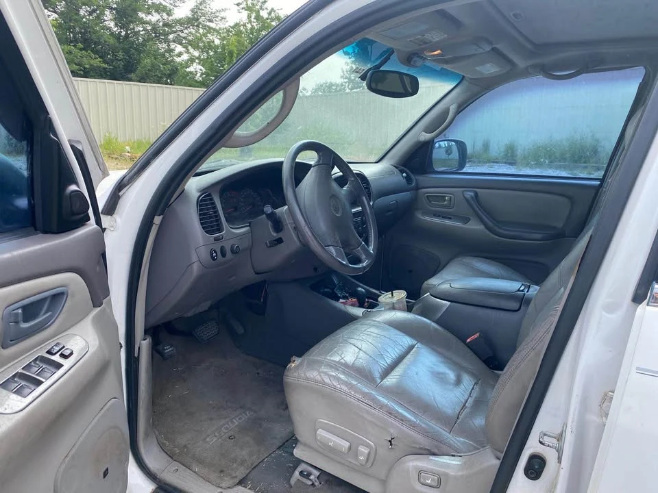 2001 Toyota Sequoia 1st Gen - Image 3 of 9