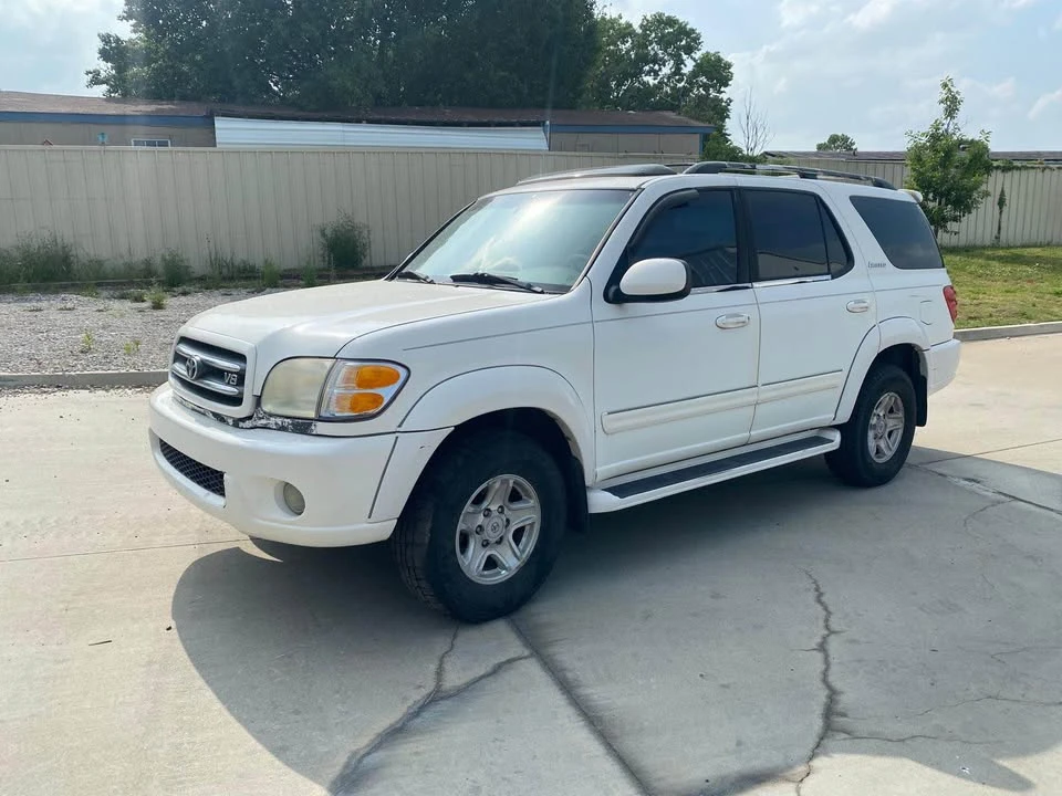 2001 Toyota Sequoia 1st Gen - Image 9 of 9