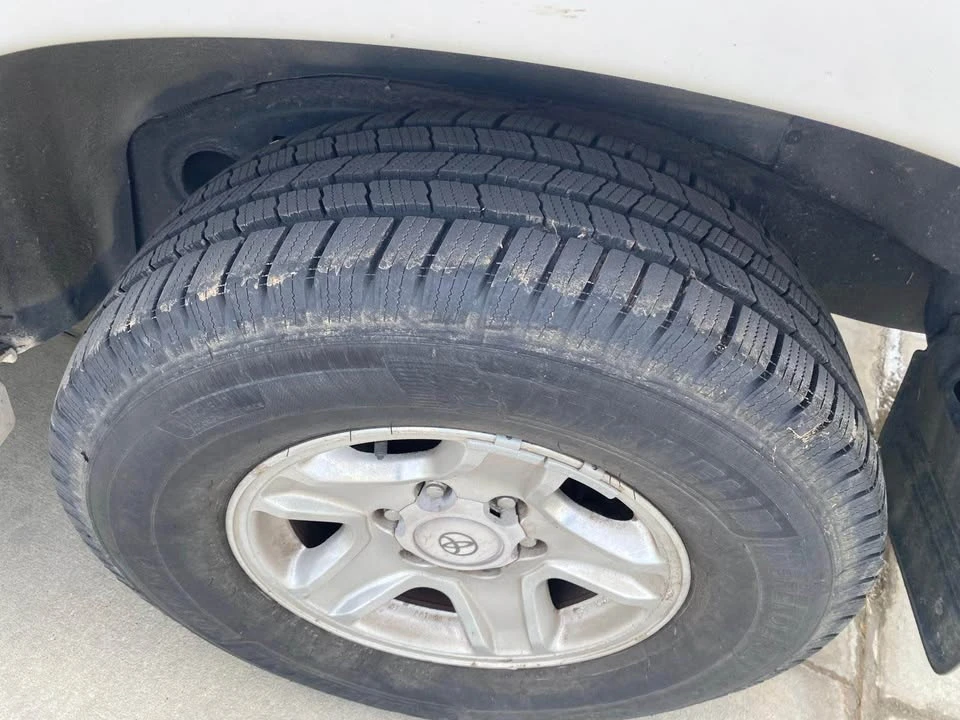 2001 Toyota Sequoia 1st Gen - Image 4 of 9