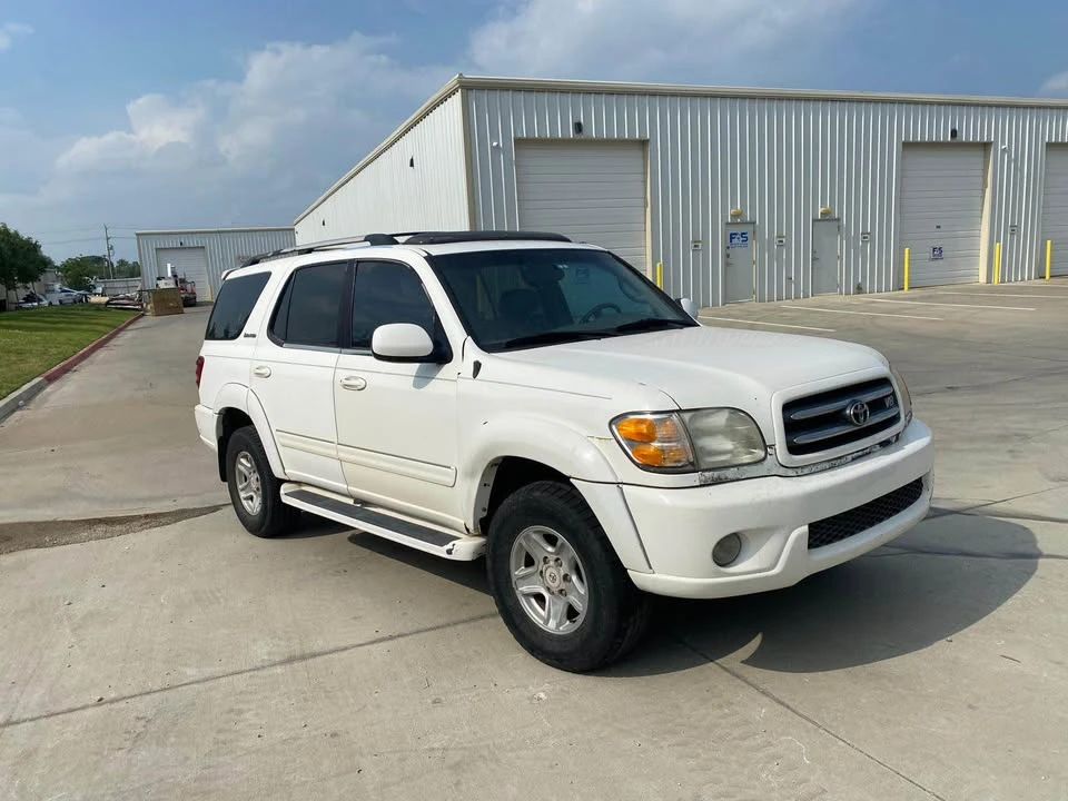 2001 Toyota Sequoia 1st Gen - Image 7 of 9