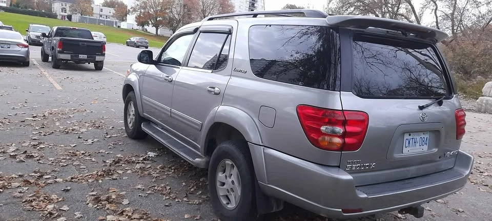 2001 Toyota Sequoia 1st Gen - Image 7 of 11