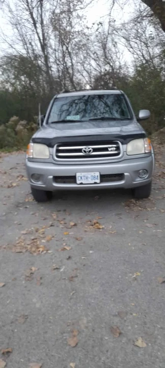 2001 Toyota Sequoia 1st Gen - Image 6 of 11