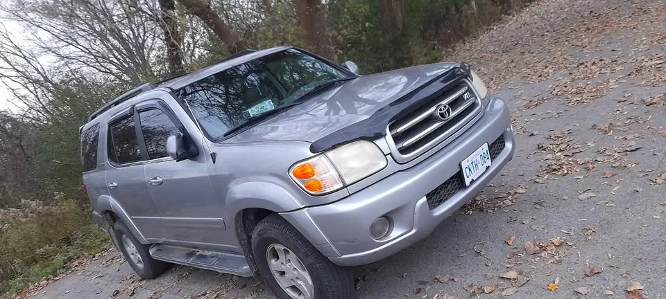 2001 Toyota Sequoia 1st Gen - Image 2 of 11