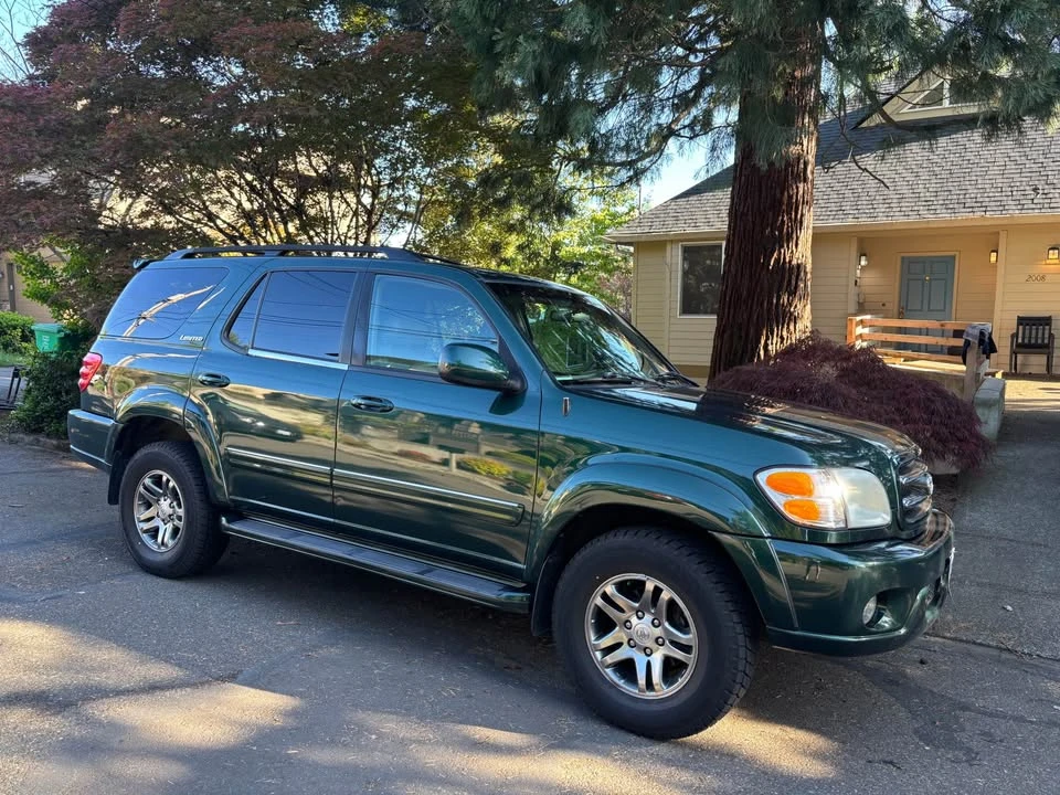 2001 Toyota Sequoia 1st Gen - Image 2 of 10
