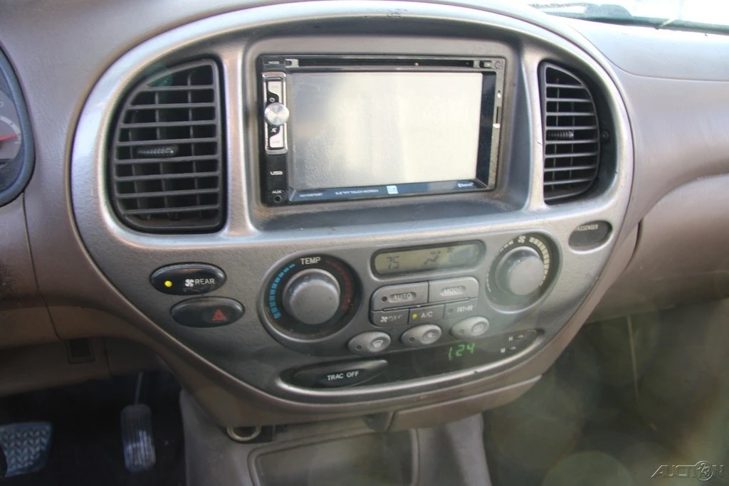 2001 Toyota Sequoia 1st Gen - Image 17 of 21
