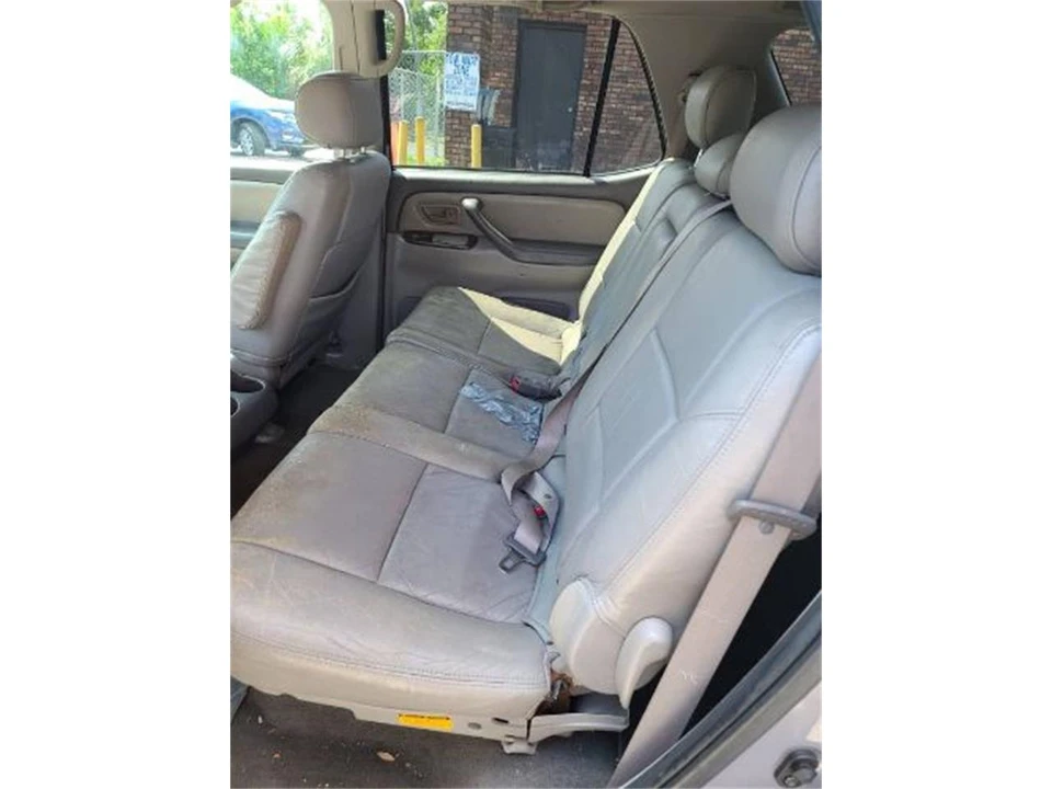 2001 Toyota Sequoia 1st Gen - Image 4 of 8
