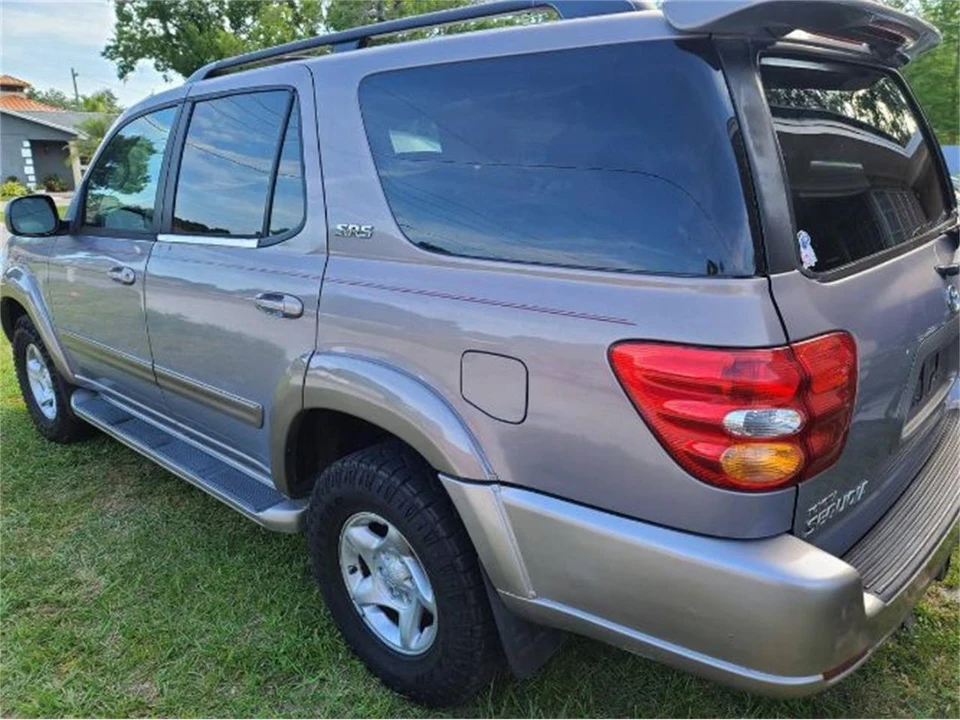 2001 Toyota Sequoia 1st Gen - Image 8 of 8