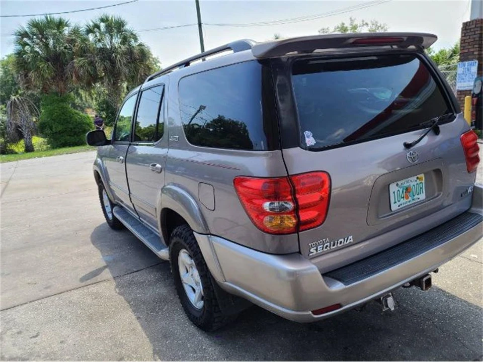 2001 Toyota Sequoia 1st Gen - Image 6 of 8